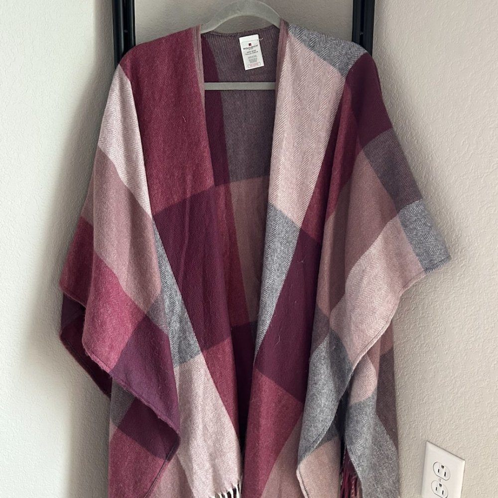 Woolrich One Size Sweater Poncho Purple Plaid